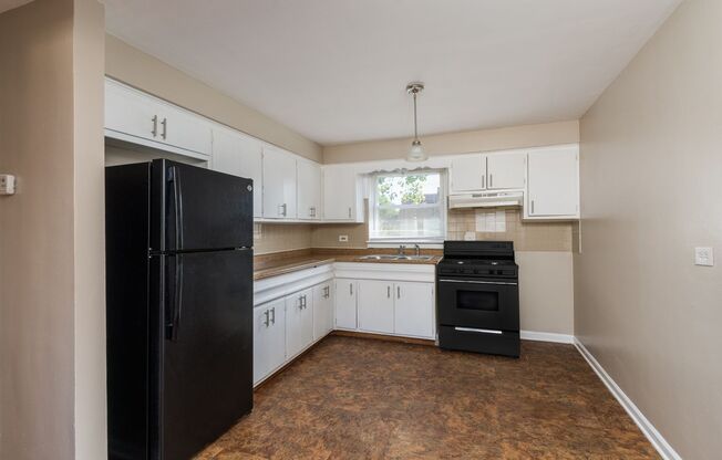 2806 E 76th Pl.