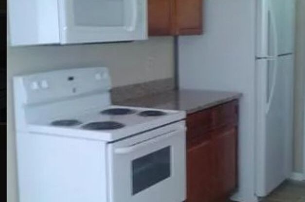 3 beds, 2 baths, $1,740