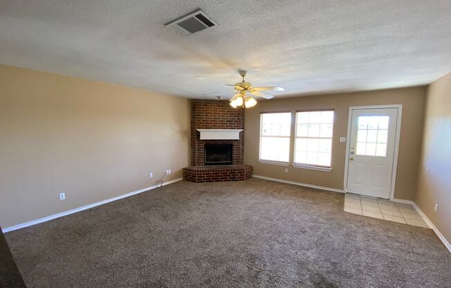 3 beds, 2 baths, $2,100, Unit (Schluter)