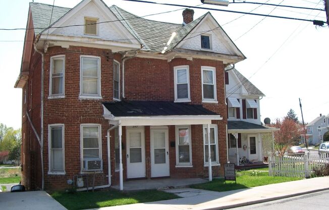 Duplex 249 Cleveland Ave