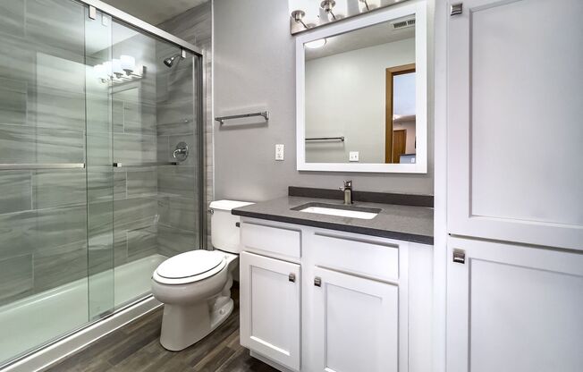 1 bed, 1 bath, 843 sqft, $1,181, Unit 05-203