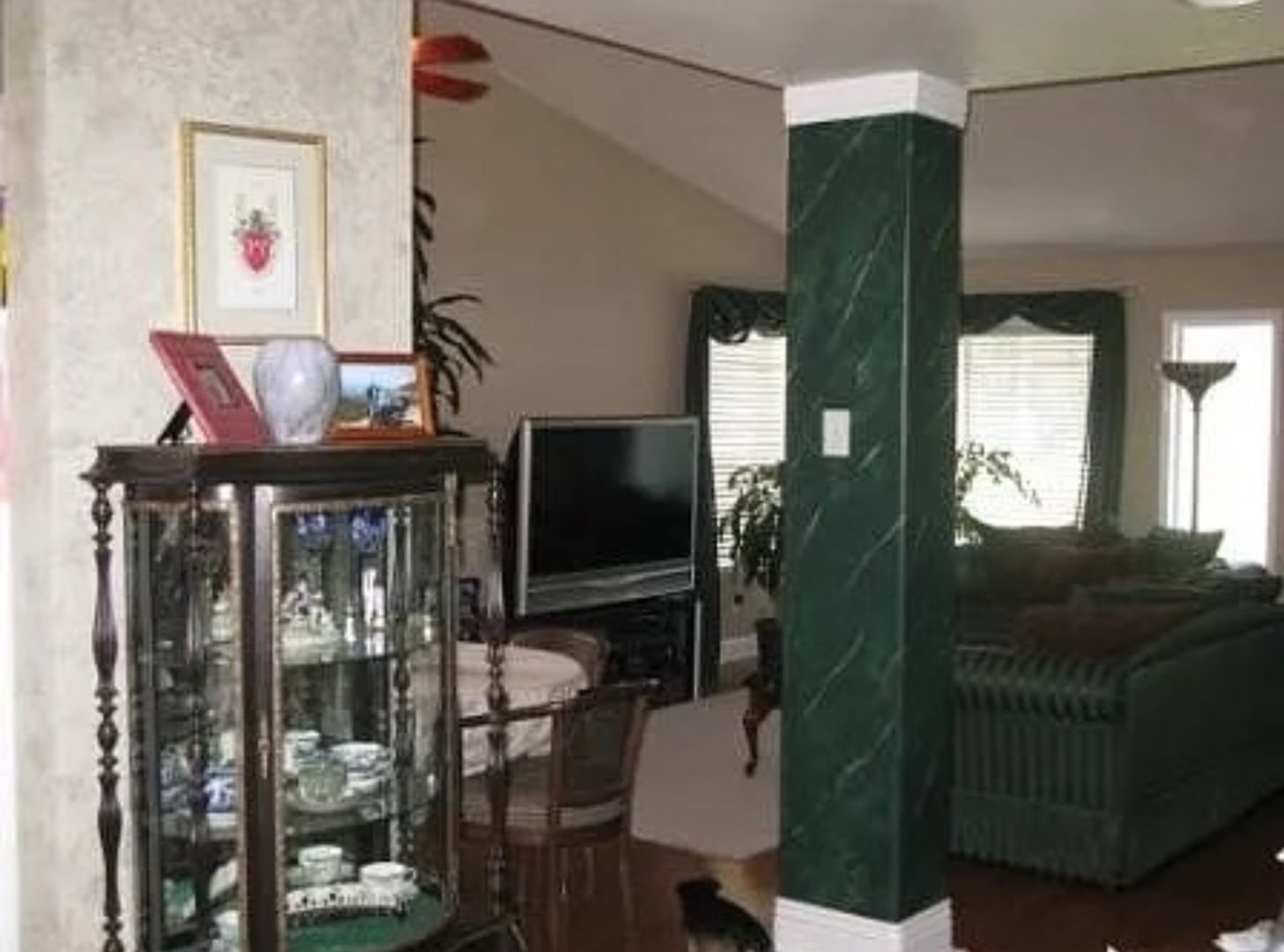 Lovely One Level home in Valencia!