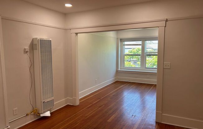 301-5 3rd Ave