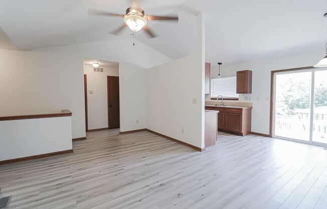 3 beds, 2 baths, $1,500