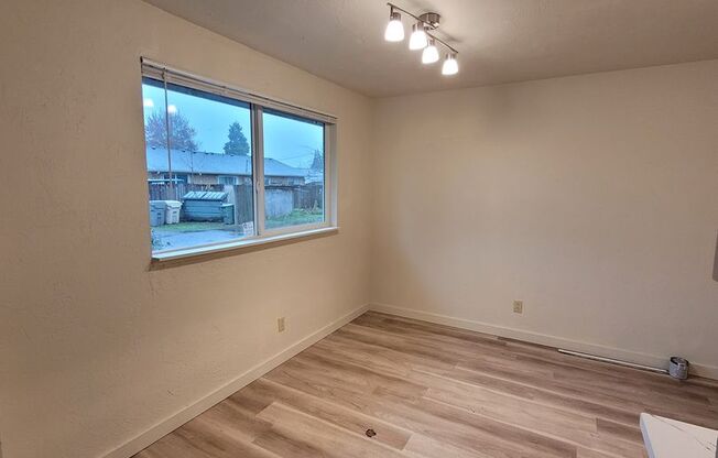 2 beds, 1 bath, 800 sqft, $1,495, Unit 360-03