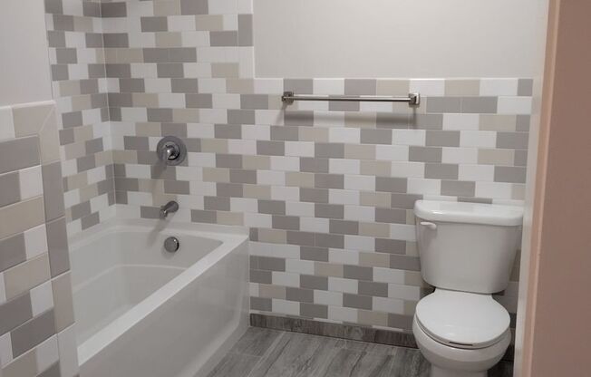 Studio, 1 bath, 1,406 sqft, $2,130, Unit 102