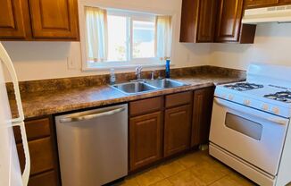 2 beds, 1 bath, $1,495