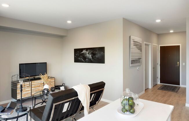 1 bed, 1 bath, 550 sqft, $1,375, Unit 307