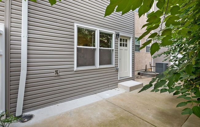 Studio, 1 bath, $1,195, Unit 3924-02
