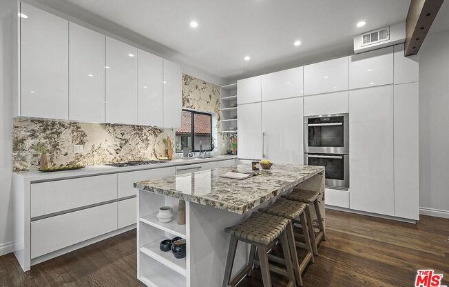 1574 MICHAEL LN