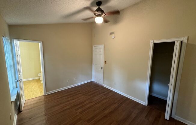 3 beds, 2 baths, $1,699