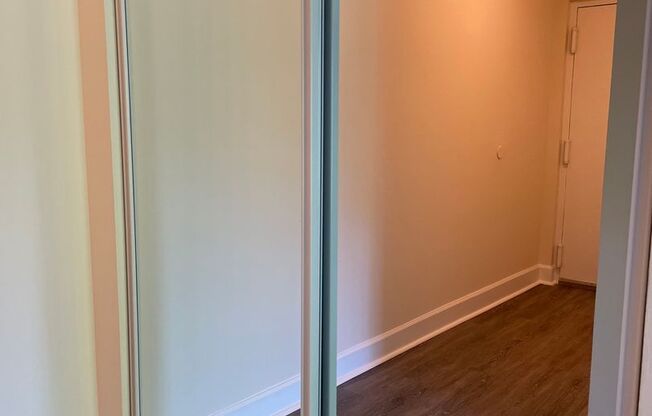 2 beds, 2 baths, 1,000 sqft, $1,900, Unit 14227 #302