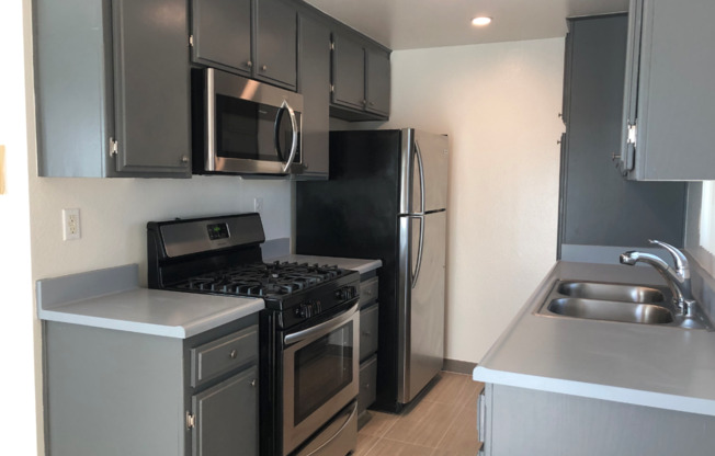 11905 Avon Way - ADW