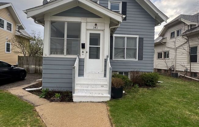 4 beds, 1 bath, $2,400