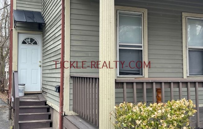 1 bed, 1 bath, $1,025, Unit UP