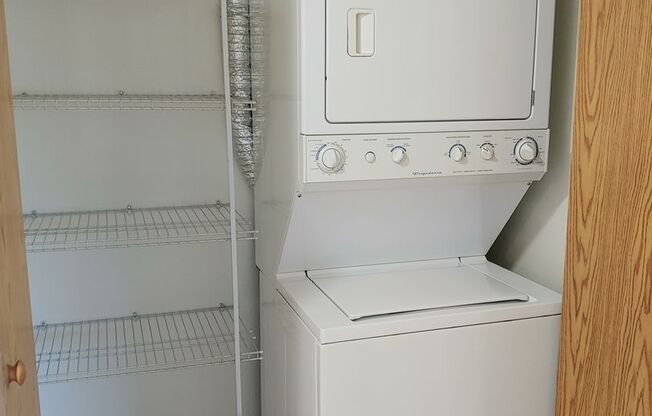 1 bed, 1 bath, 610 sqft, $1,650, Unit B304