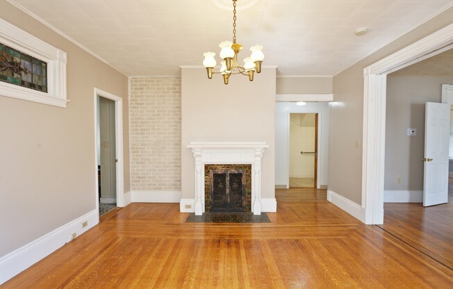 5 beds, 3 baths, 2,185 sqft, $5,000