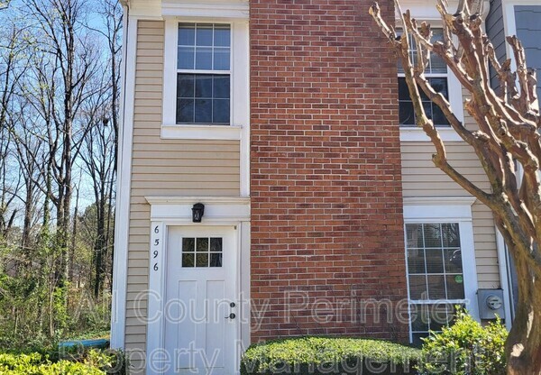 6596 WELLINGTON SQ