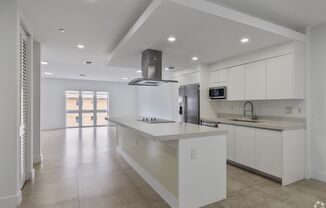Spacious three-story townhome features 3 bedrooms, 2.5 bathrooms || Brickell Townhomes
