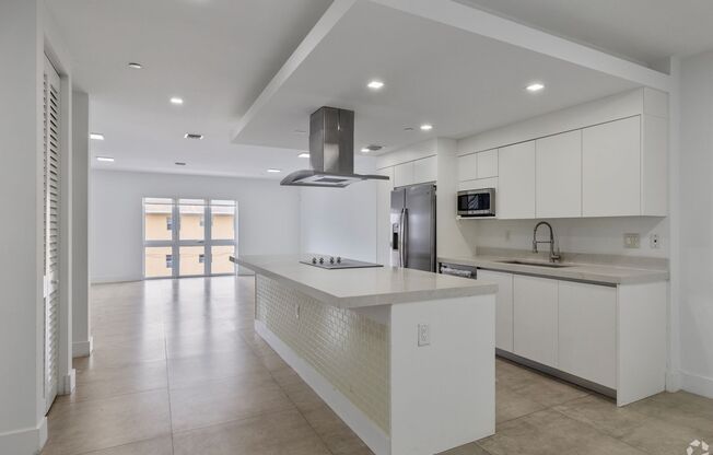 Spacious three-story townhome features 3 bedrooms, 2.5 bathrooms || Brickell Townhomes