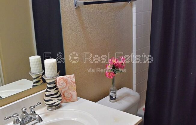 2 beds, 2.5 baths, 1,100 sqft, $1,995, Unit 1120