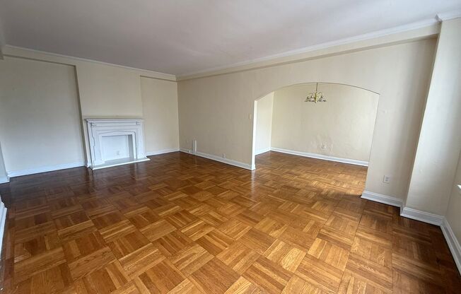 1 bed, 1 bath, 768 sqft, $1,450, Unit Royal York 804