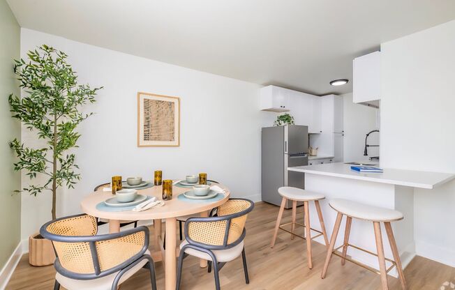 1 bed, 1 bath, 528 sqft, $1,695, Unit #43