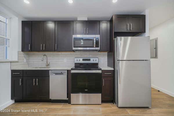 1 bed, 1 bath, 3,300 sqft, $1,800, Unit 1