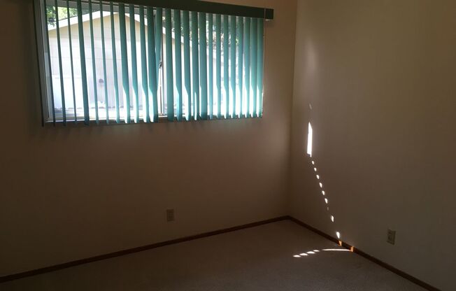 3 beds, 2 baths, $1,700