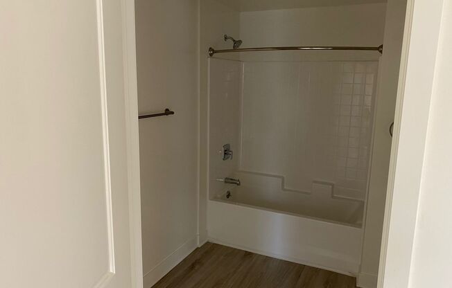 1 bed, 1 bath, 530 sqft, $2,095, Unit 303
