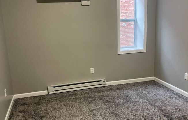 1 bed, 1 bath, $900, Unit 203