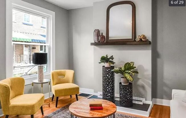 BEAUTIFULLY REMODELED 2 BR / 1 Bath home in the heart of Oakland!