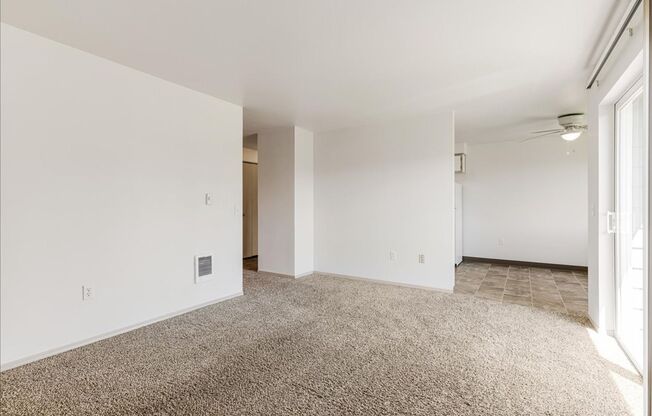 3 beds, 2 baths, 1,050 sqft, $1,795, Unit 5065-104