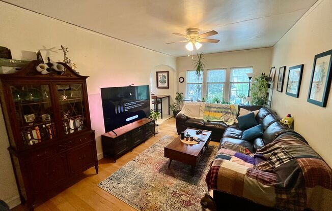 4272 N Wilson Dr