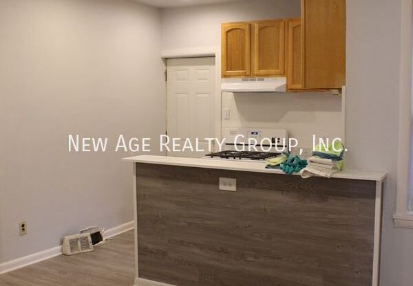 530 N Douglas St- House