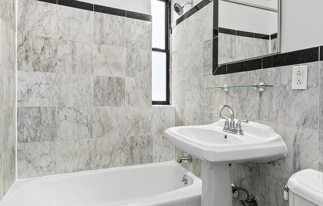77 W 68 ST
