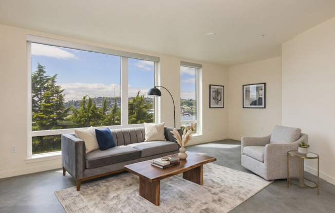 2 beds, 1 bath, 643 sqft, $2,724, Unit 307