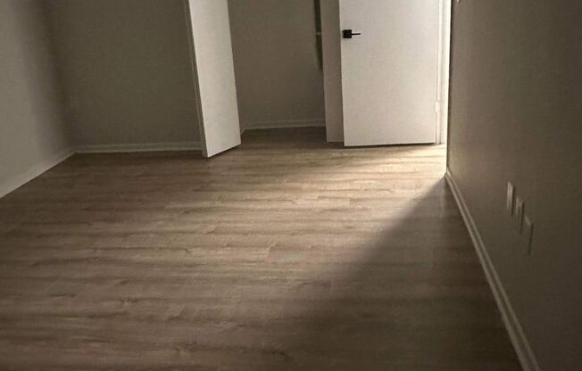 2 beds, 1 bath, $1,750, Unit E03