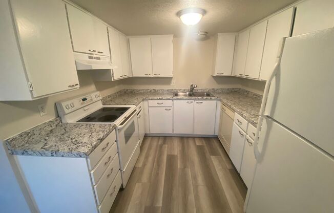 3 beds, 1.5 baths, 1,325 sqft, $2,025, Unit 1817