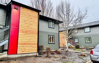 Cedar Mills Two Bedroom Condo-Nicely Remodeled!