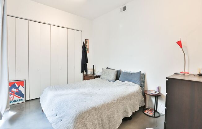 3 beds, 2 baths, 1,300 sqft, $3,995, Unit 408