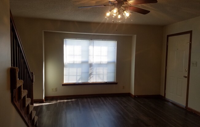 2 beds, 1.5 baths, 1,000 sqft, $1,395