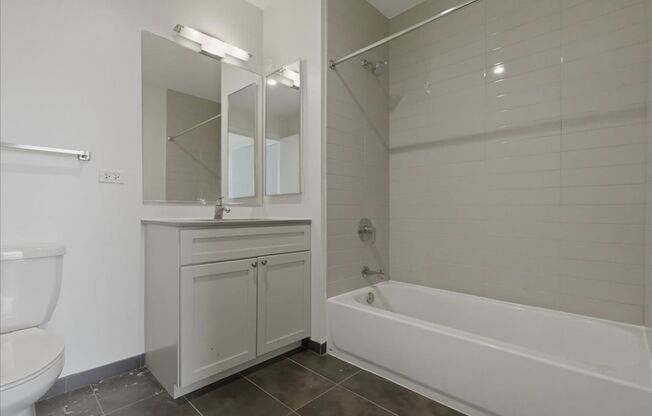 2 beds, 2 baths, 890 sqft, $2,980, Unit 406