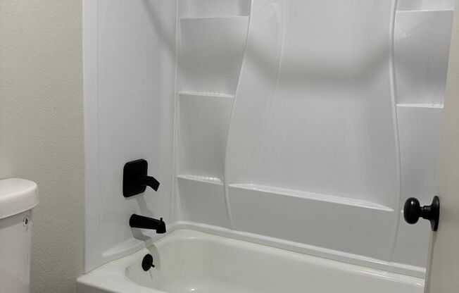 Studio, 1 bath, 410 sqft, $950, Unit 487-16