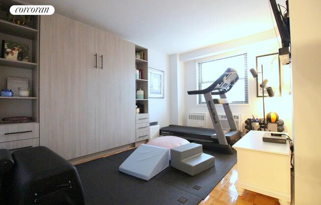 3 beds, 1.5 baths, $8,350, Unit 16G