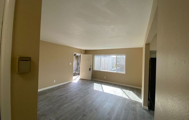 2 beds, 1 bath, 800 sqft, $2,395, Unit 204