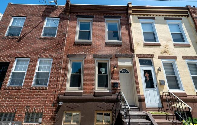 Wow! Brand new rehab in Point Breeze! Come see this gorgeous top to bottom redone 2 bedroom, 1 bathroom home.