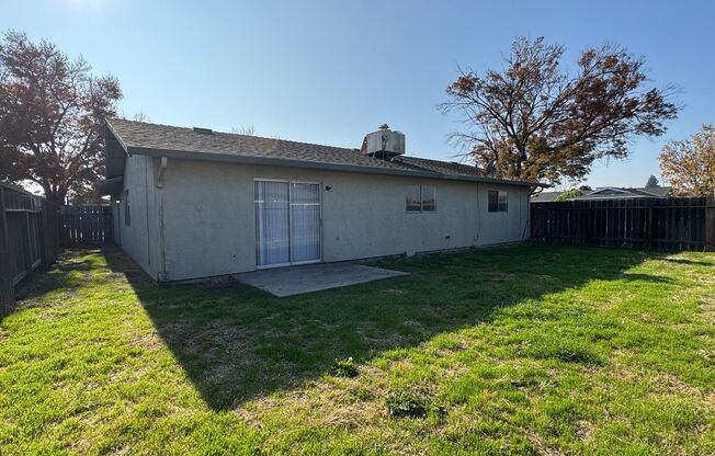 3 beds, 2 baths, $2,300