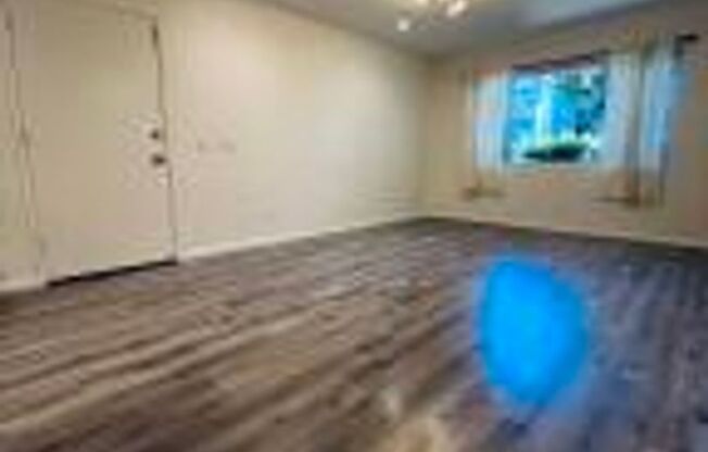 Discover this beautifully maintained 1-bedroom, 1-bath condo located in the heart of Thousand Oaks