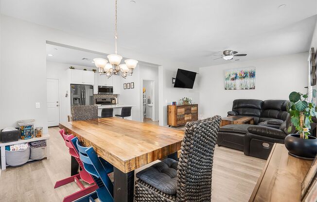 Beautiful 5 Bedroom Custom-Built Home in Chula Vista - Recent Construction!!